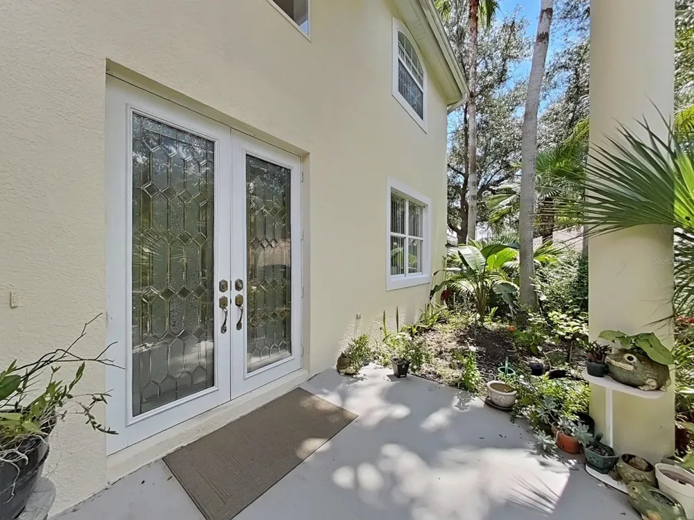 10212 GARDEN ALCOVE DRIVE Tampa, FL 33647