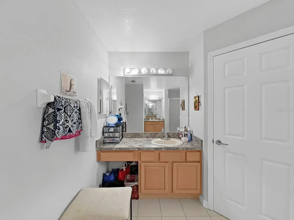 10212 GARDEN ALCOVE DRIVE Tampa, FL 33647