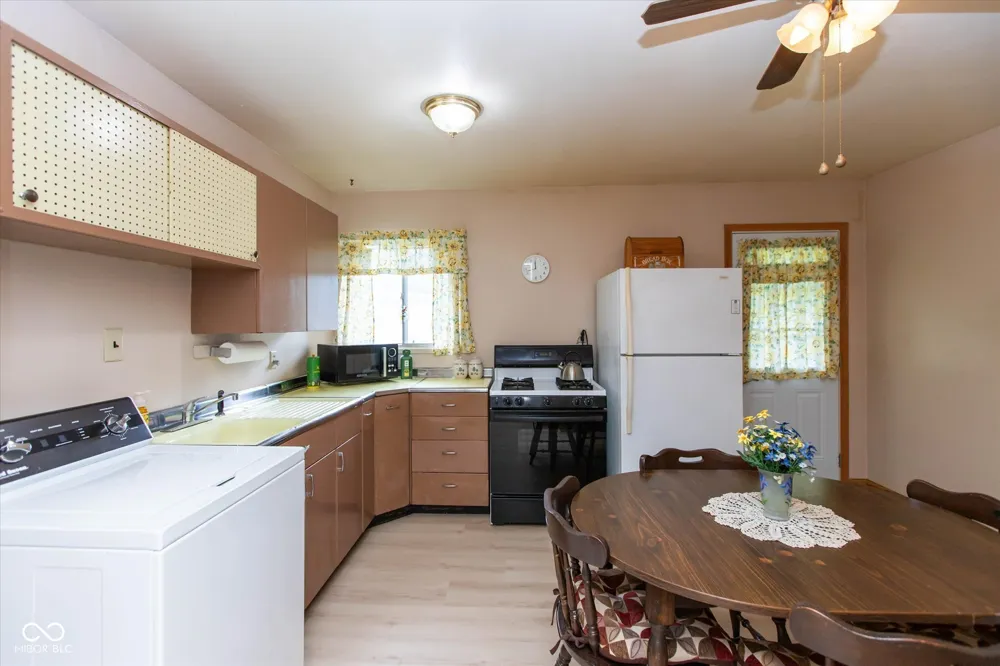501 Mooreland Drive Whiteland, IN 46184