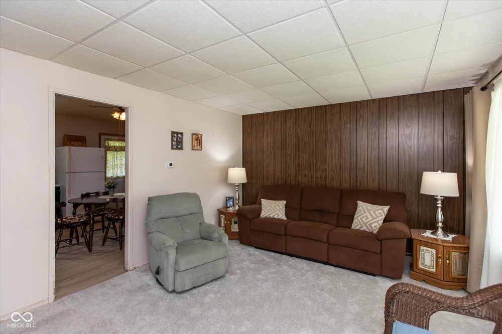 501 Mooreland Drive Whiteland, IN 46184