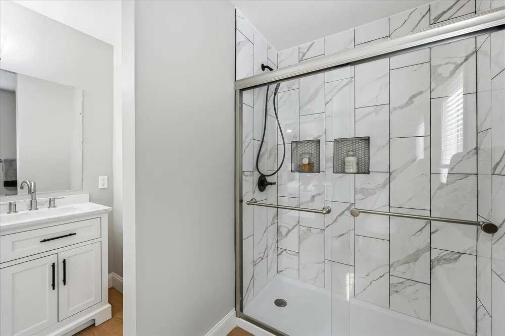 1592 Sherwood Court Eagan, MN 55122