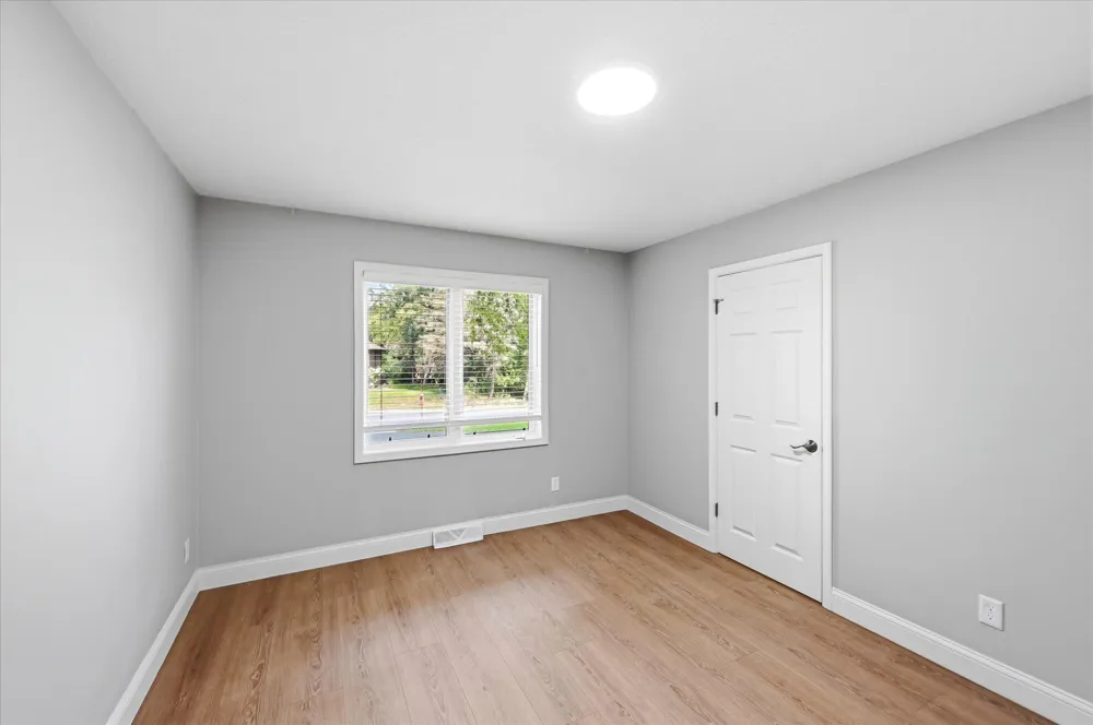 1592 Sherwood Court Eagan, MN 55122