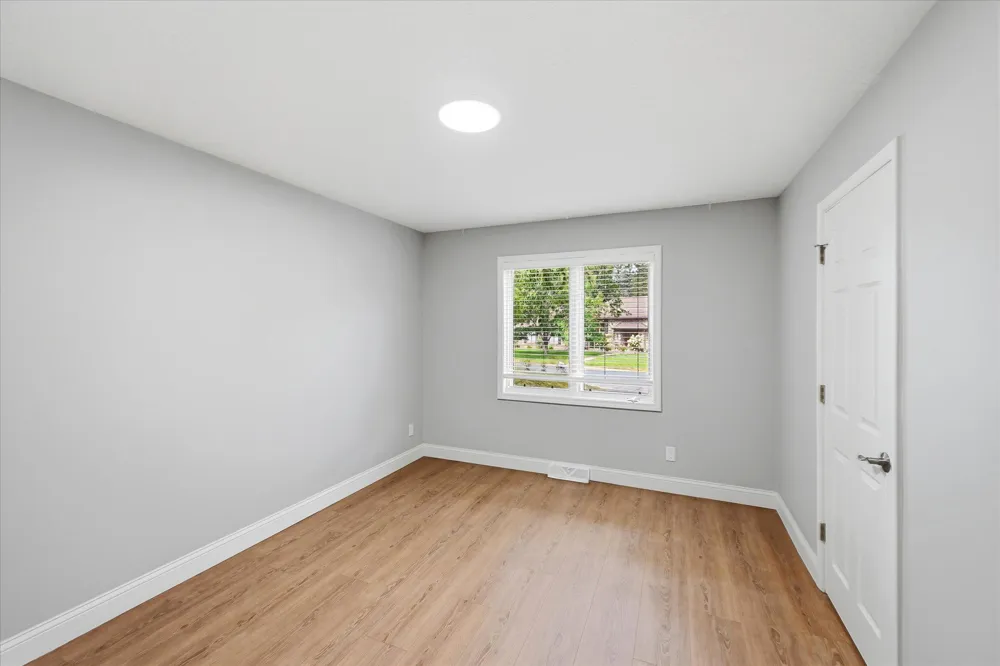 1592 Sherwood Court Eagan, MN 55122