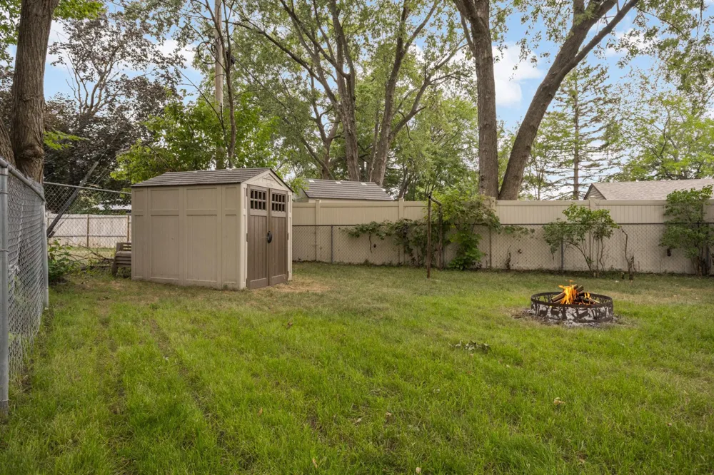 7163 Corliss Way Inver Grove Heights, MN 55076
