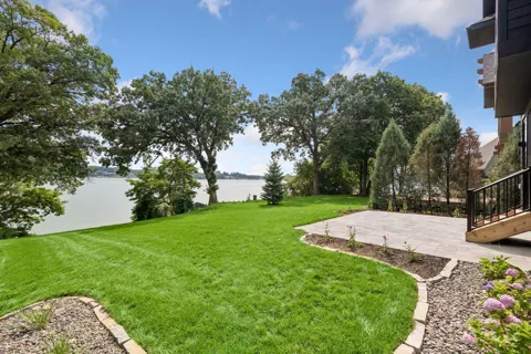 348 W Lake Street