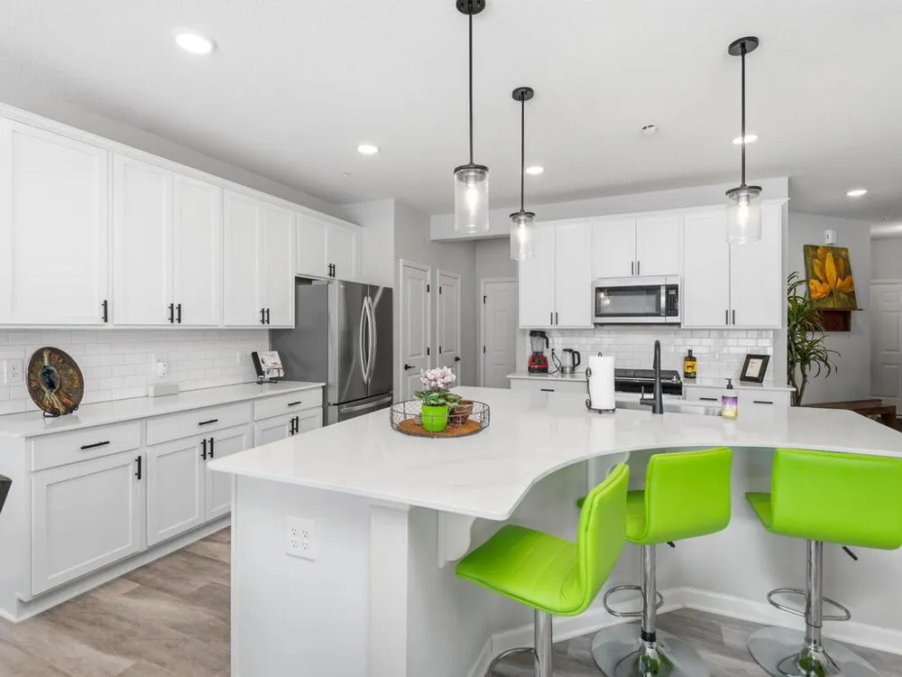 4876 Avery Court Eagan, MN 55123