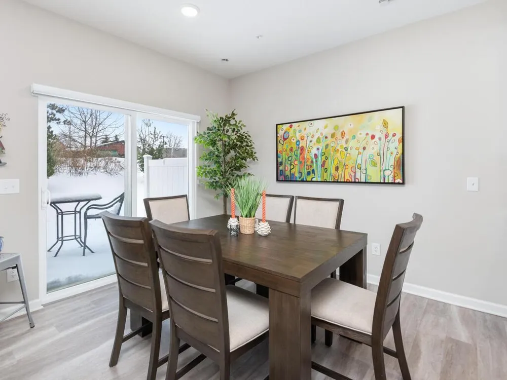 4876 Avery Court Eagan, MN 55123
