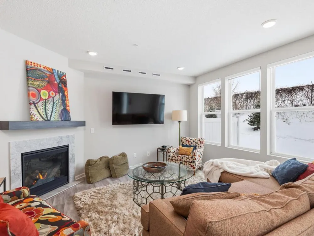 4876 Avery Court Eagan, MN 55123
