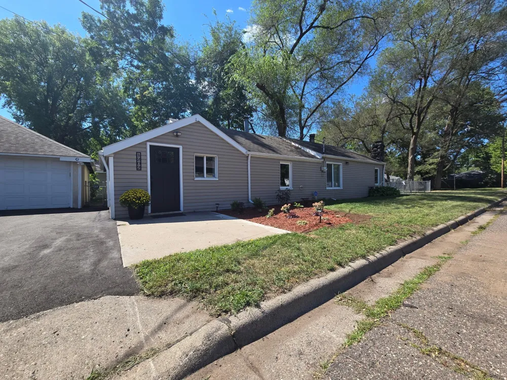 1202 11th Avenue SE Saint Cloud, MN 56304