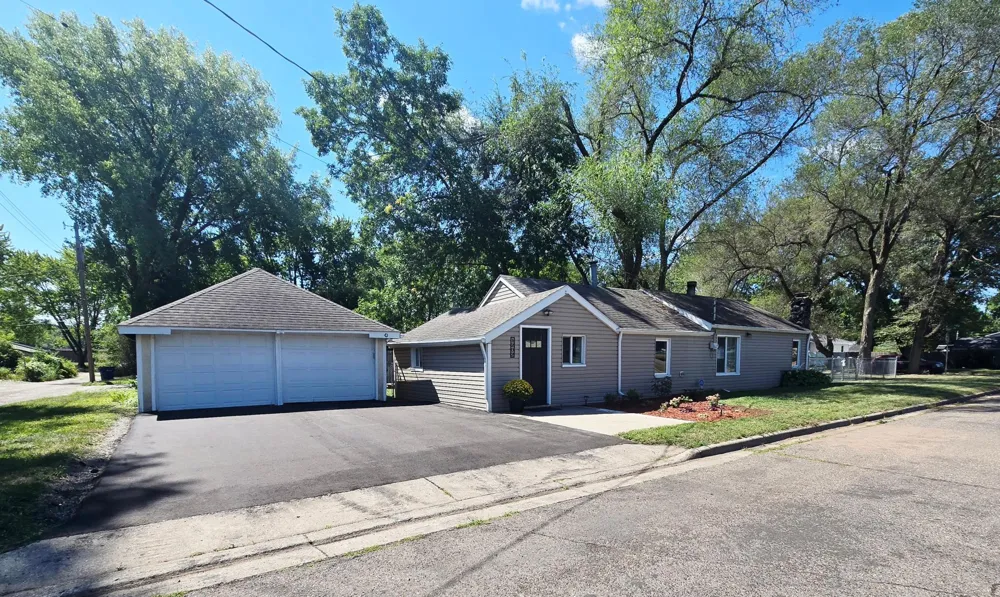 1202 11th Avenue SE Saint Cloud, MN 56304