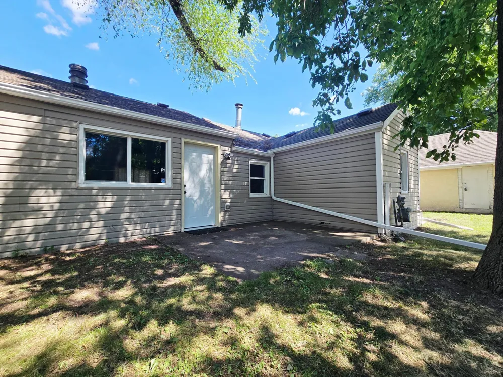 1202 11th Avenue SE Saint Cloud, MN 56304