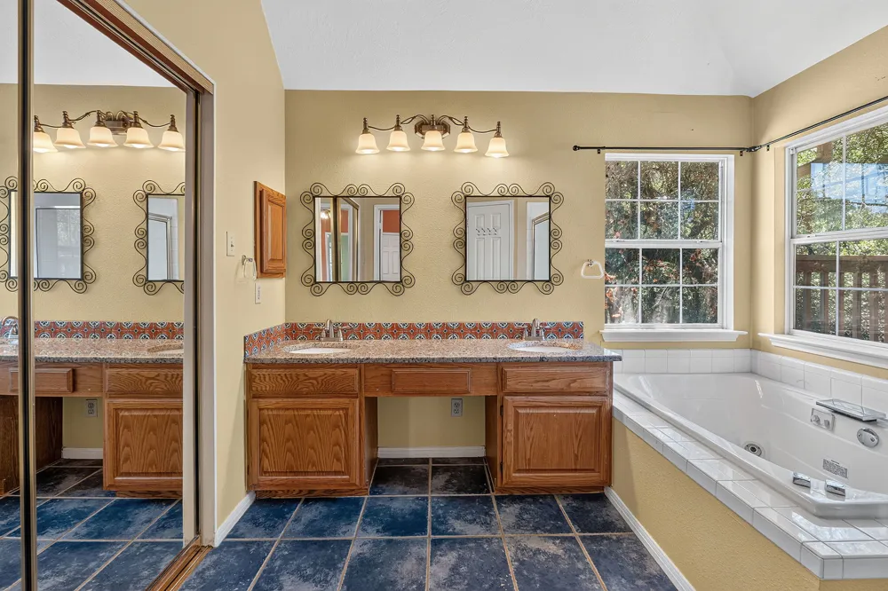 6003 La Naranja Lane Austin, TX 78749