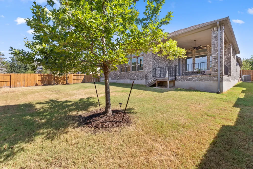 2332 Airport Drive Leander, TX 78641