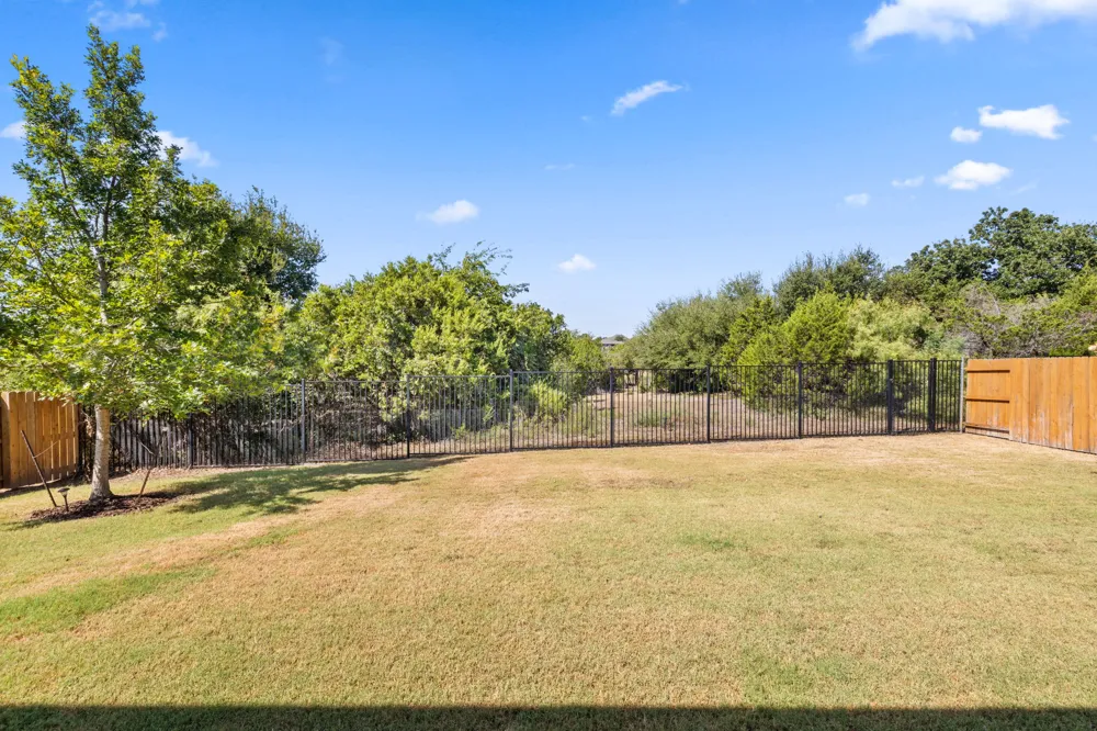 2332 Airport Drive Leander, TX 78641