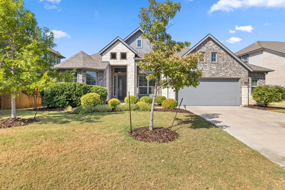 2332 Airport Drive Leander, TX 78641