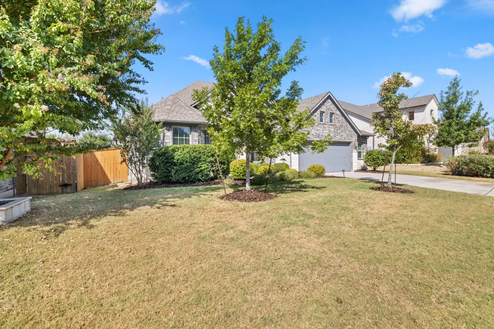 2332 Airport Drive Leander, TX 78641