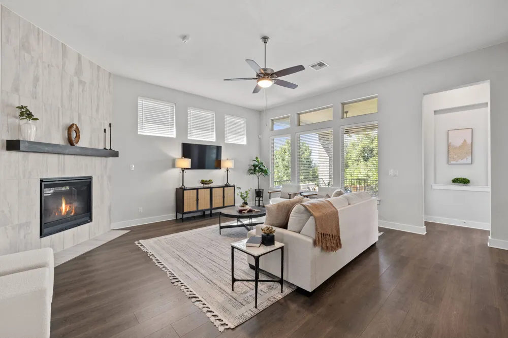 2332 Airport Drive Leander, TX 78641