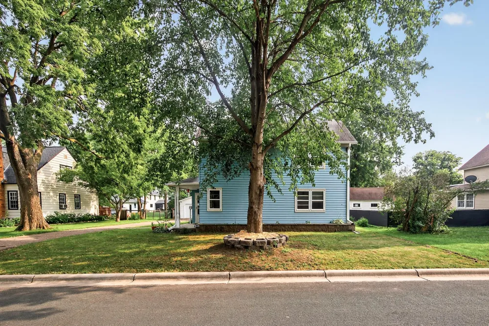 517 8th Street W Hastings, MN 55033