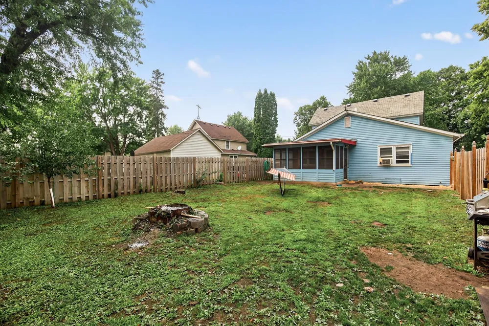 517 8th Street W Hastings, MN 55033