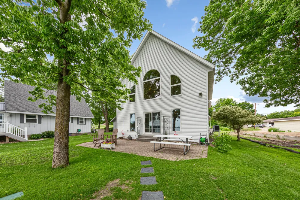 943 Reed Street Waterville, MN 56096