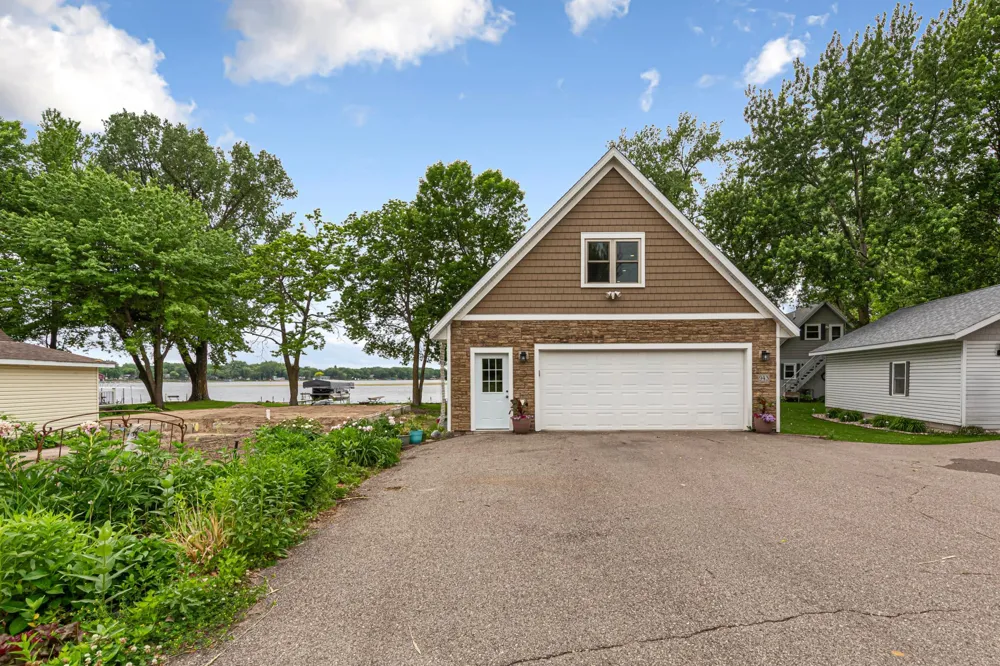 943 Reed Street Waterville, MN 56096