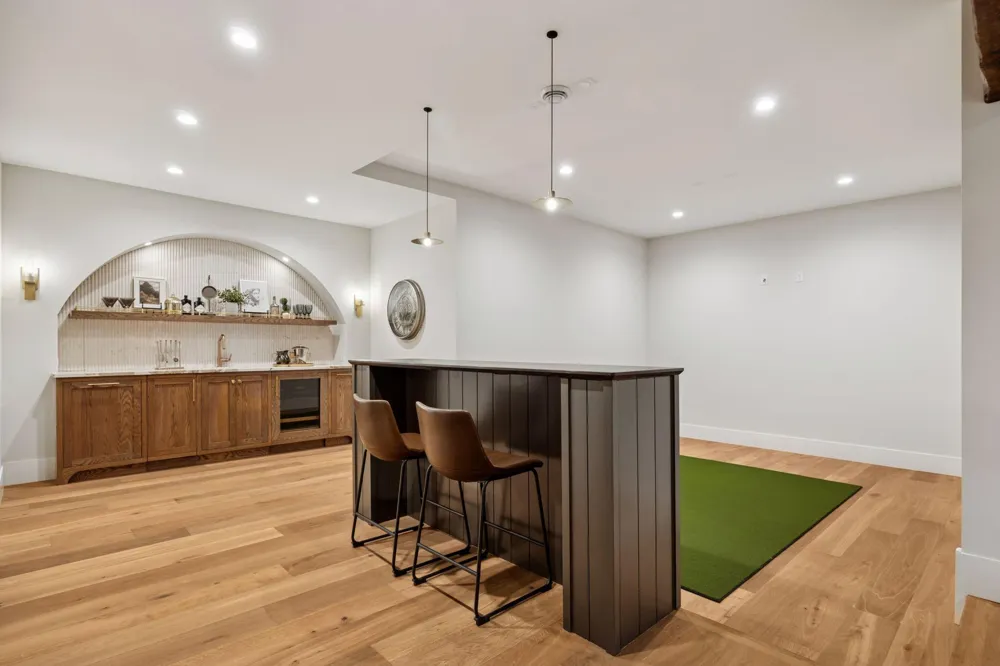 5341 Kellogg Avenue Edina, MN 55424