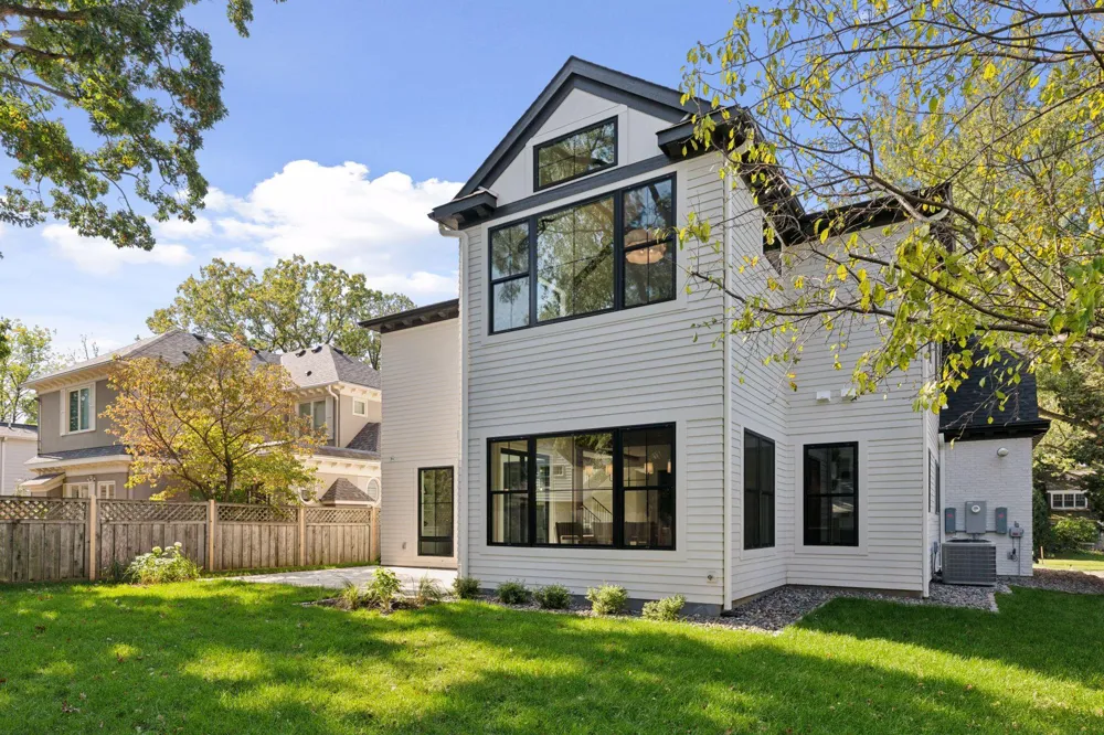 5341 Kellogg Avenue Edina, MN 55424