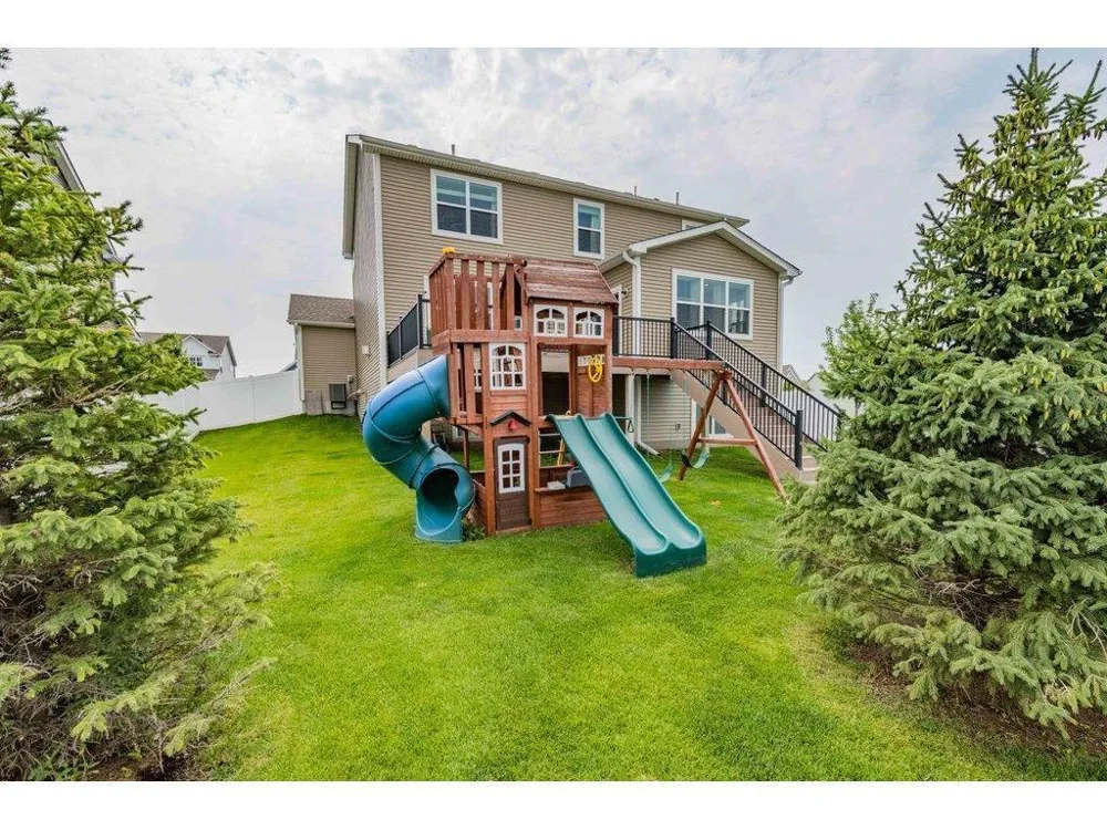 18468 70th Avenue Maple Grove, MN 55311