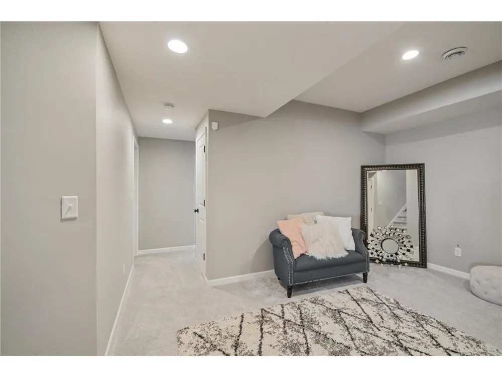 18468 70th Avenue Maple Grove, MN 55311