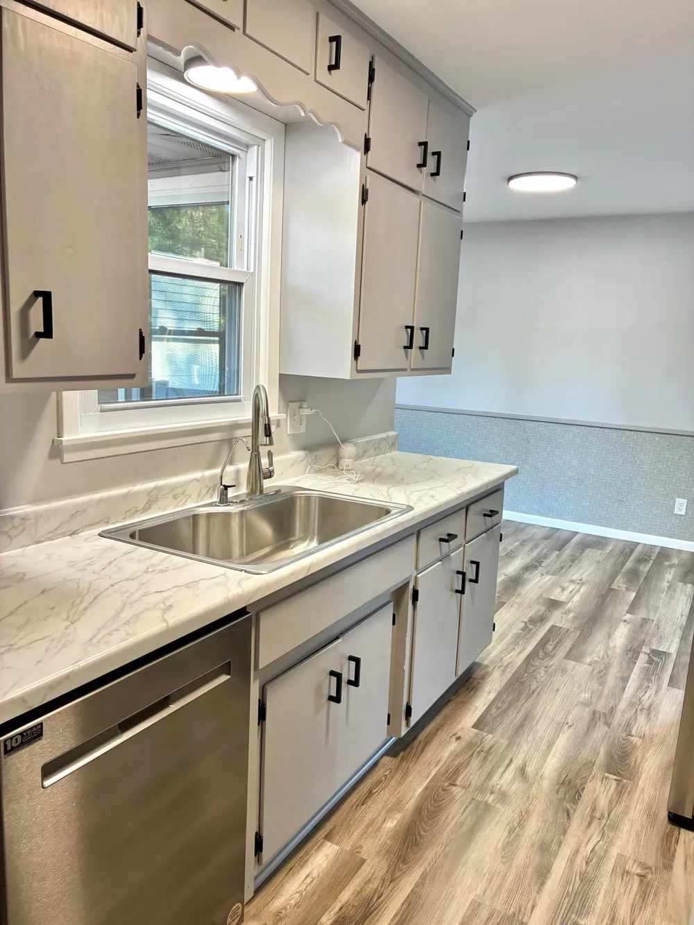 94 36th Avenue NW Rochester, MN 55901