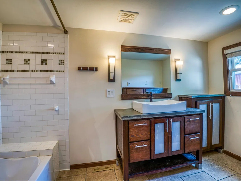 118 E Colfax Street Parkers Prairie, MN 56361