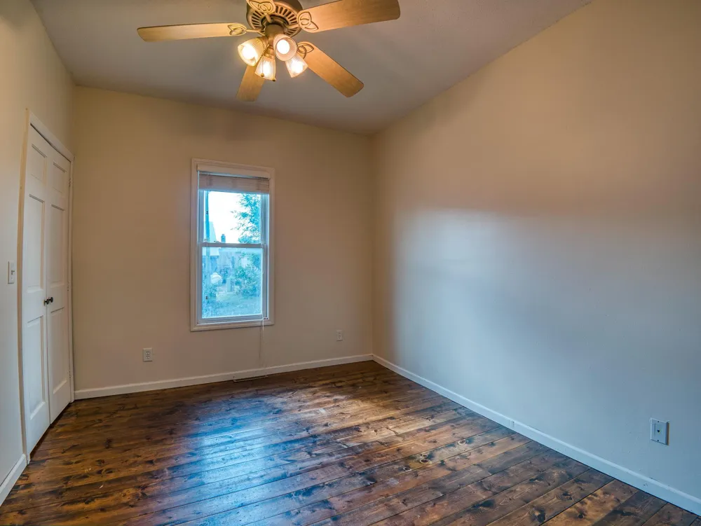 118 E Colfax Street Parkers Prairie, MN 56361