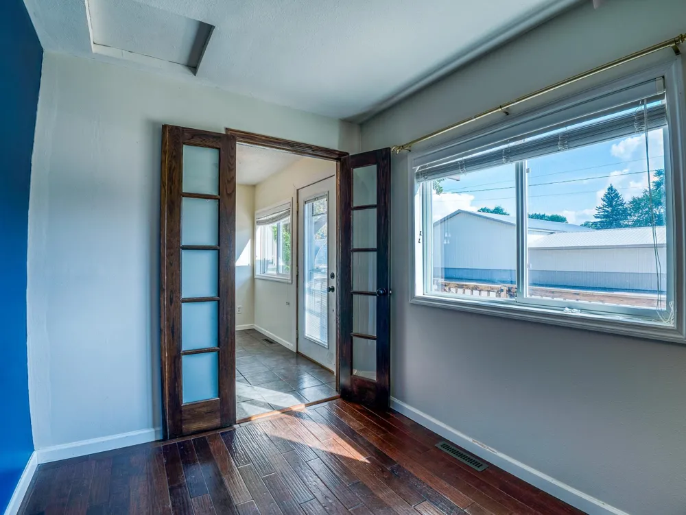 118 E Colfax Street Parkers Prairie, MN 56361