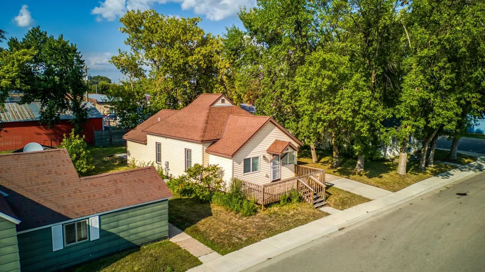 118 E Colfax Street Parkers Prairie, MN 56361