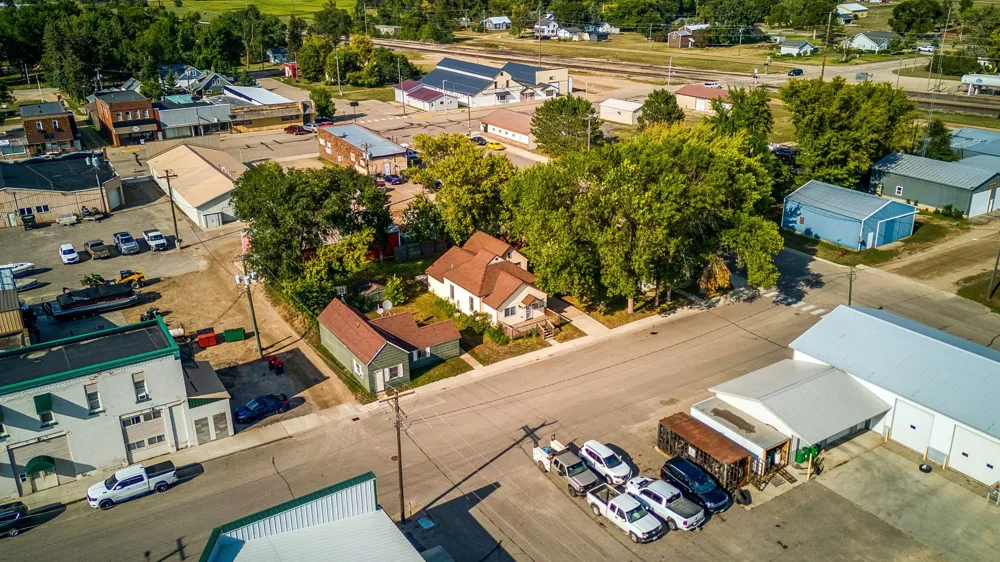 118 E Colfax Street Parkers Prairie, MN 56361