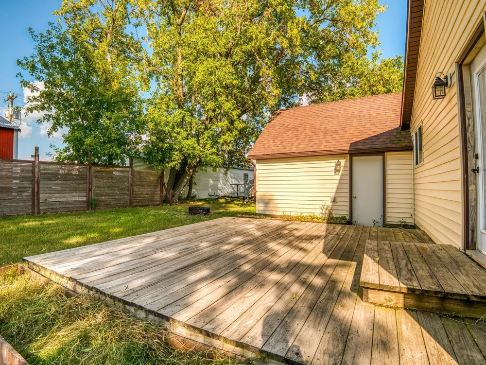 118 E Colfax Street Parkers Prairie, MN 56361