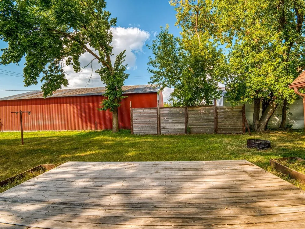 118 E Colfax Street Parkers Prairie, MN 56361