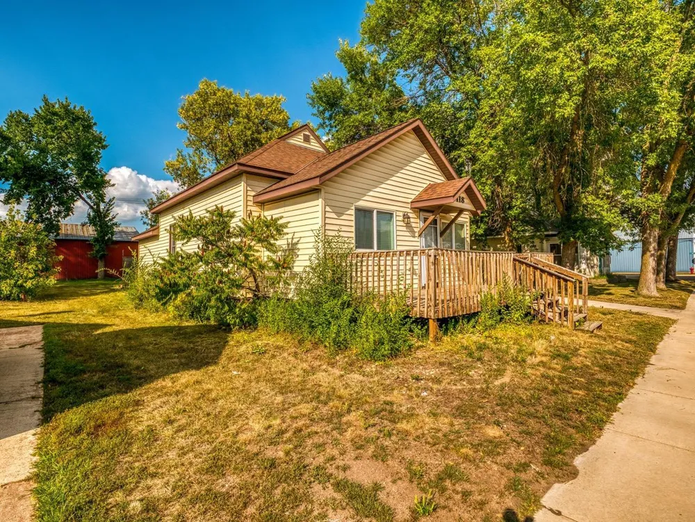 118 E Colfax Street Parkers Prairie, MN 56361