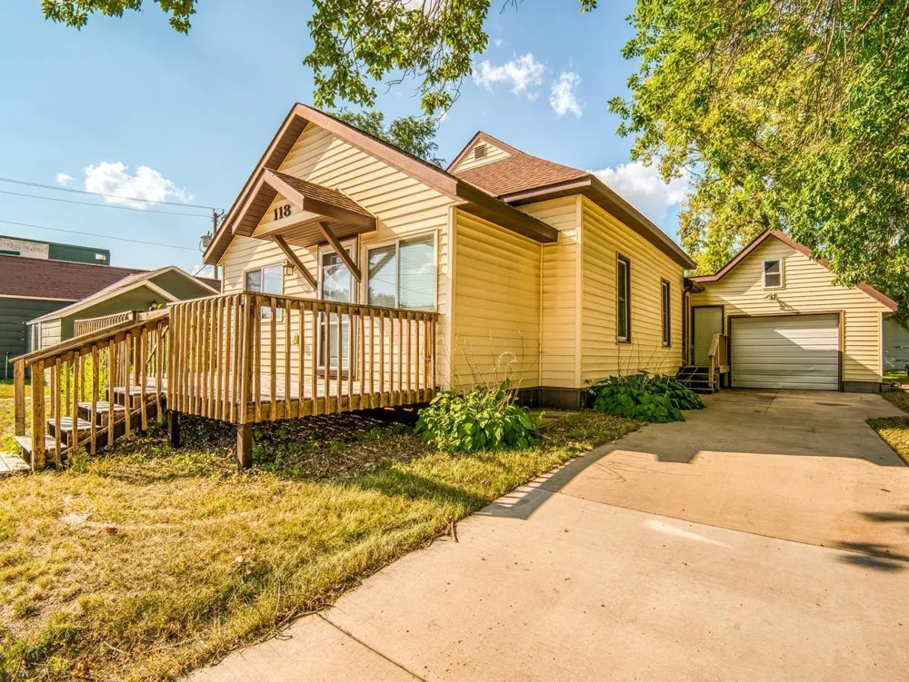 118 E Colfax Street Parkers Prairie, MN 56361
