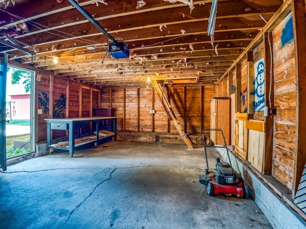 118 E Colfax Street Parkers Prairie, MN 56361