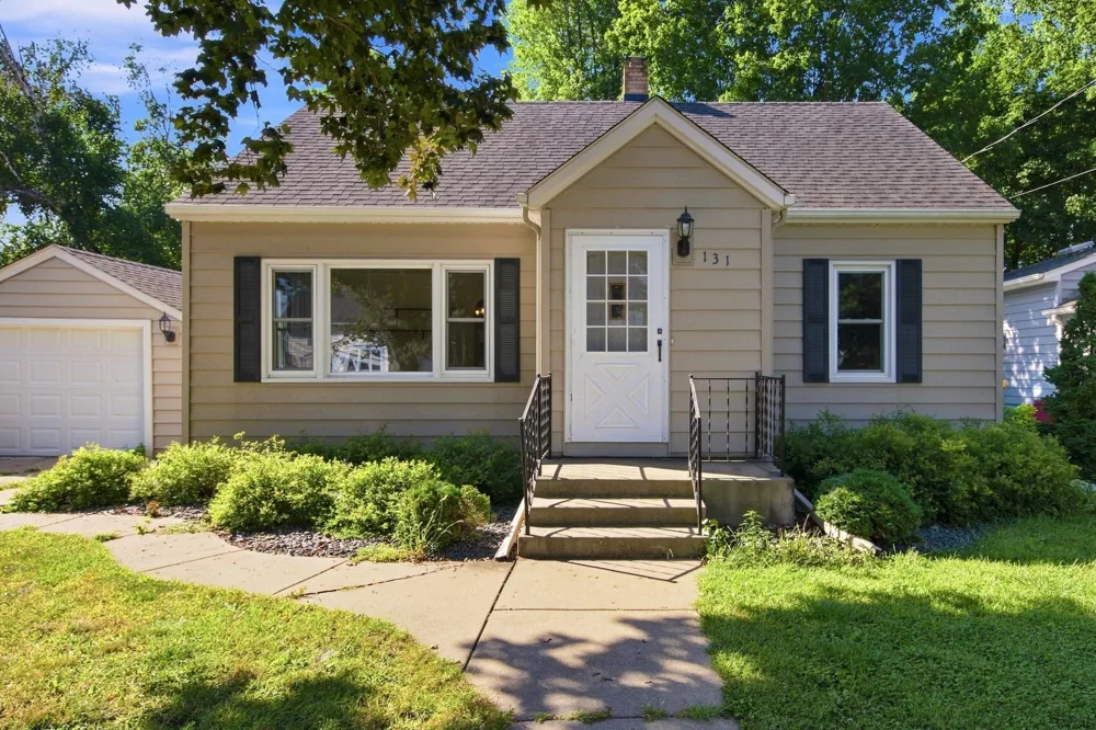 131 Elm Street E Norwood Young America, MN 55368