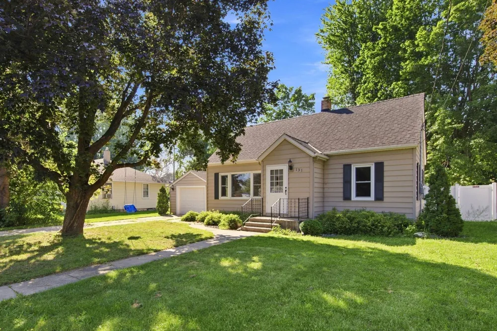131 Elm Street E Norwood Young America, MN 55368