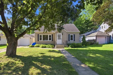 131 Elm Street E