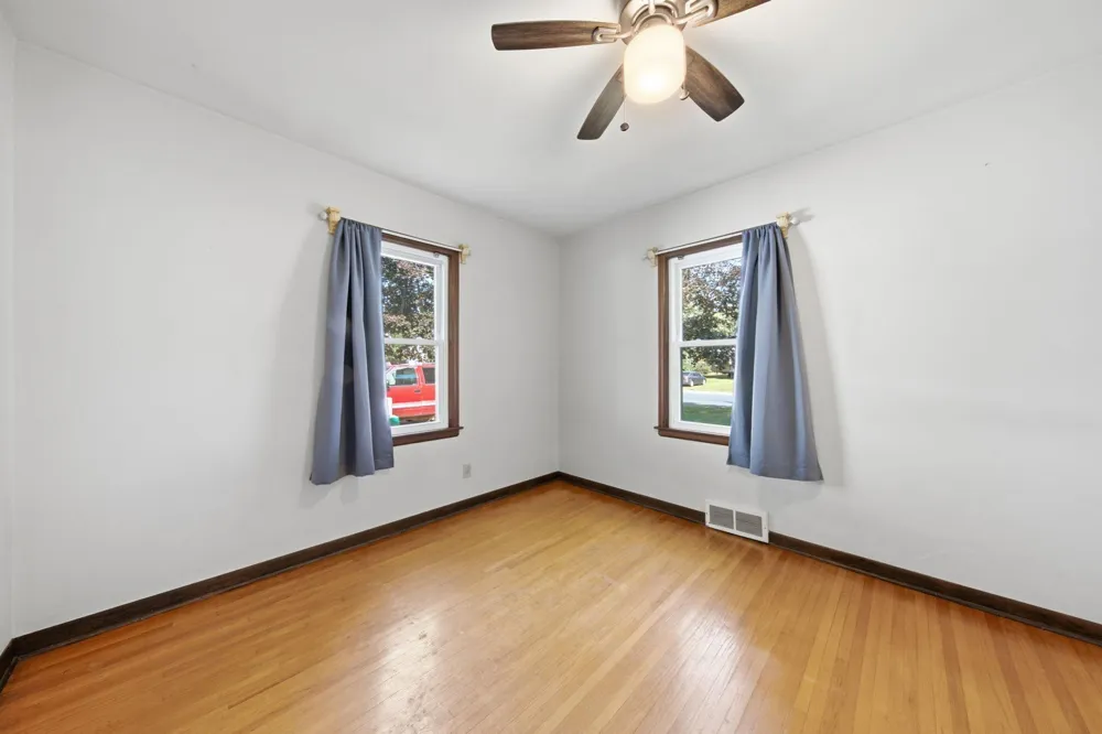 131 Elm Street E Norwood Young America, MN 55368