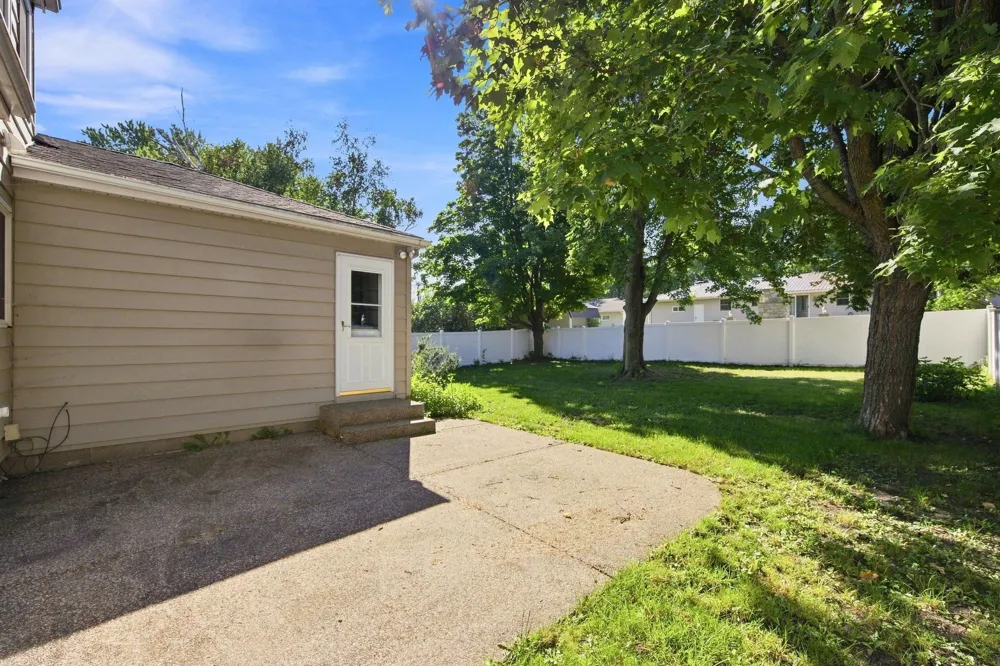 131 Elm Street E Norwood Young America, MN 55368