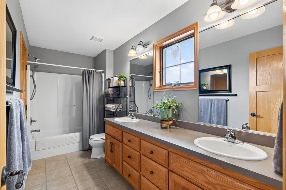 4915 200th Street Forest Lake, MN 55025
