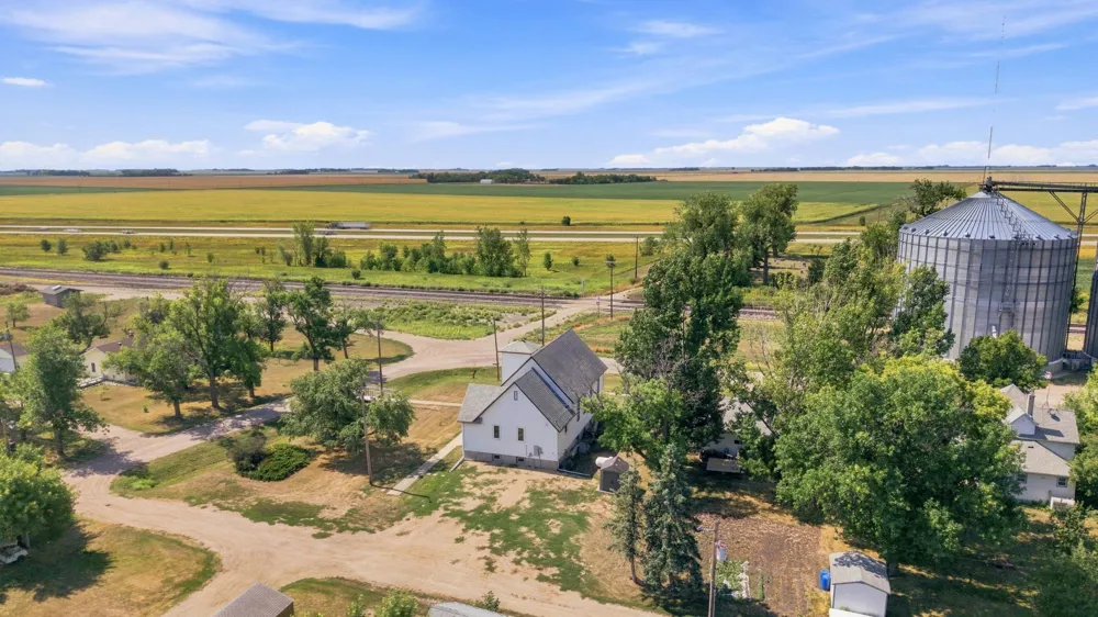 639 Front Street Gardner, ND 58036