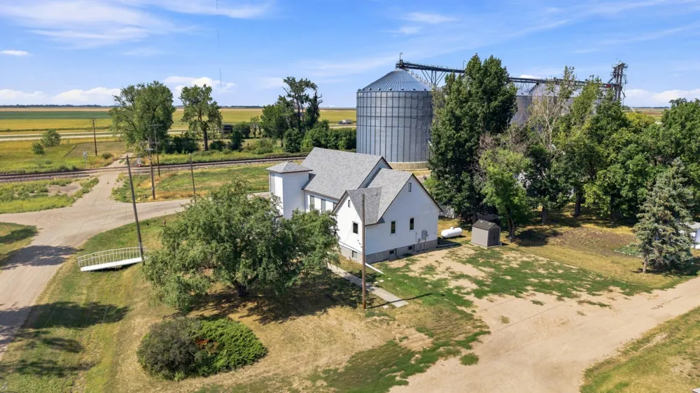639 Front Street Gardner, ND 58036