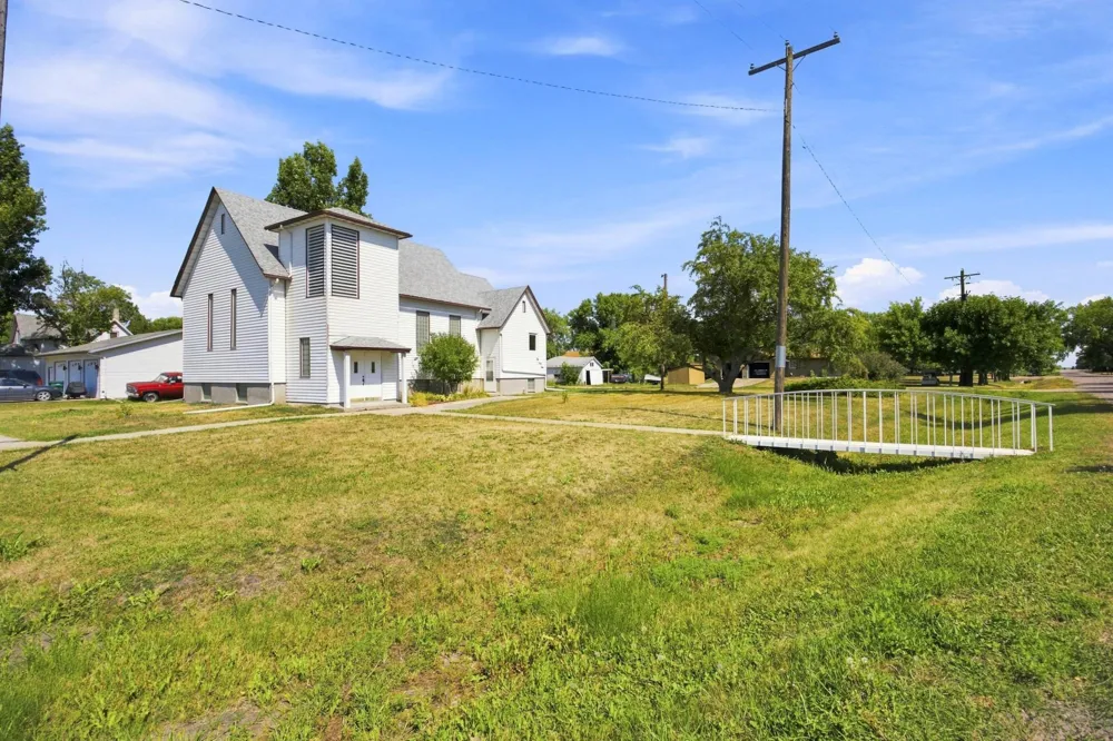 639 Front Street Gardner, ND 58036