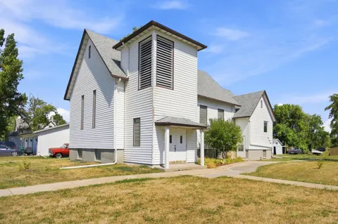 639 Front Street